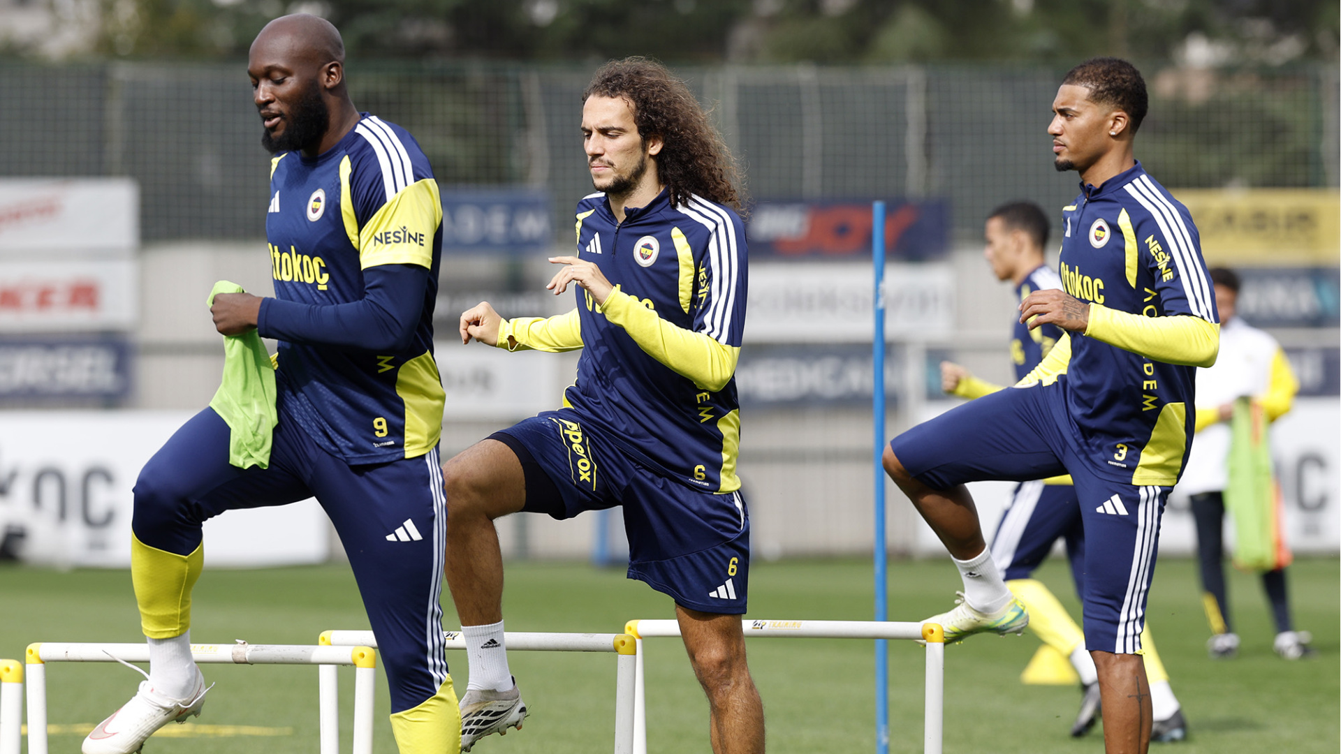 Fenerbahçe, Galatasaray derbisi hazırlıklarına devam ediyor