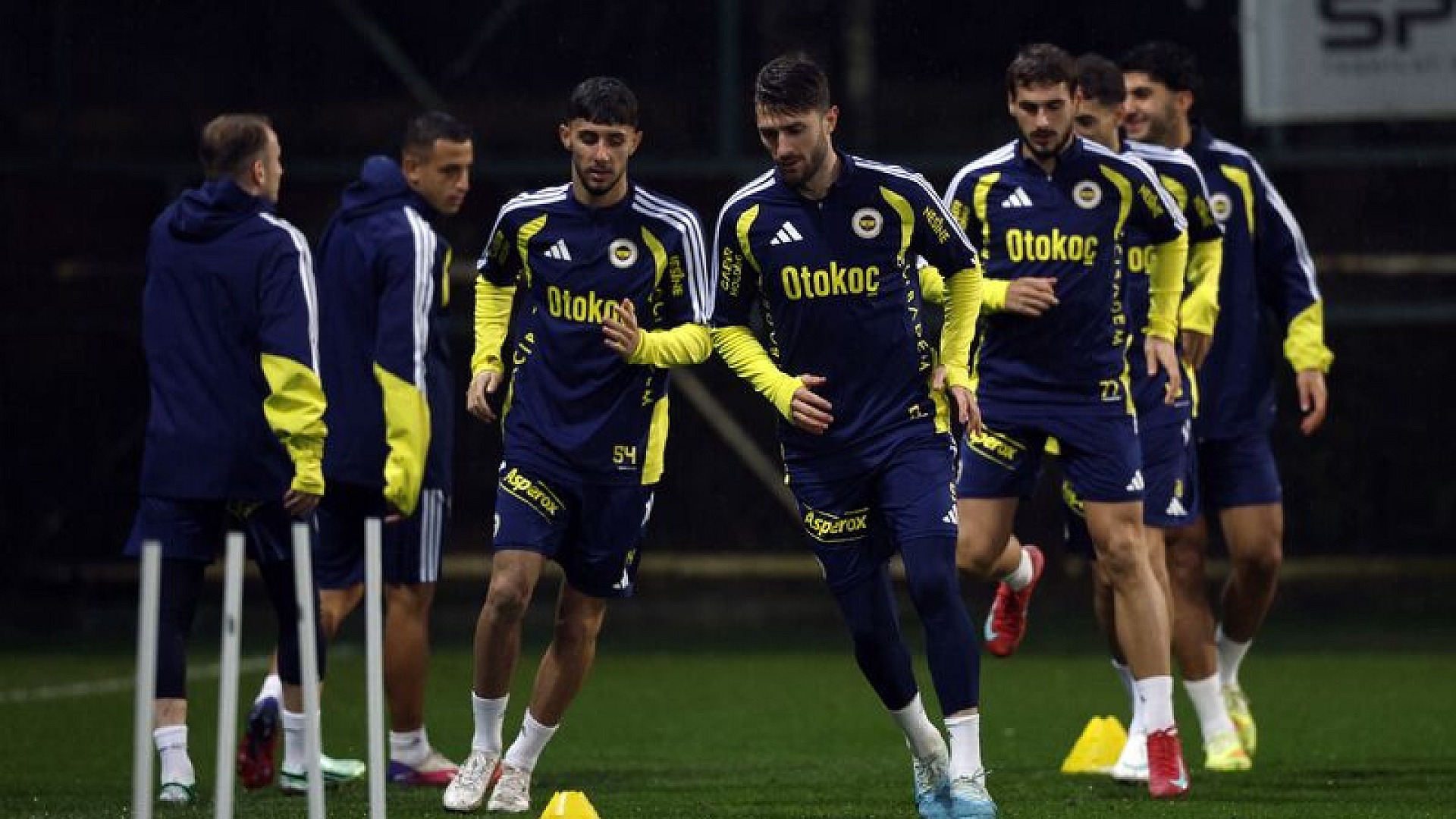 Fenerbahçe, Göztepe maçına evinde hazırlanıyor