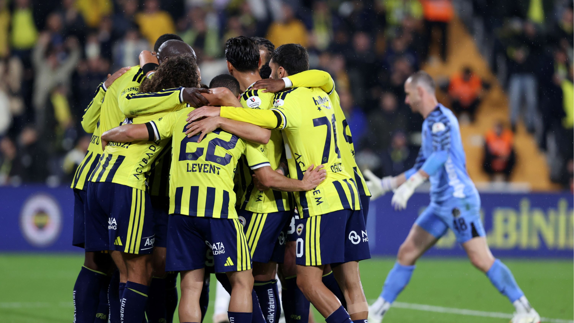 Fenerbahçe Kadıköy'de etkileyici bir futbol sergiledi