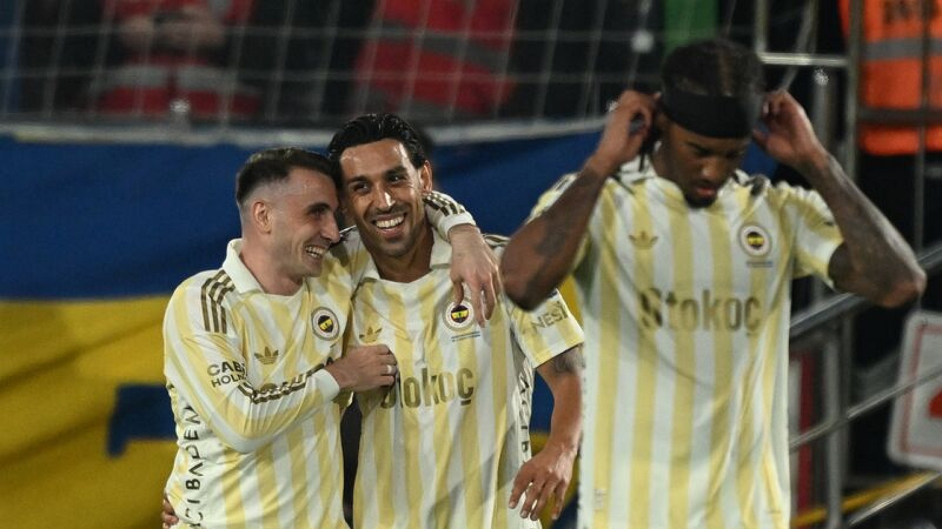 Fenerbahçe, Rizespor'u 3-0 mağlup etti