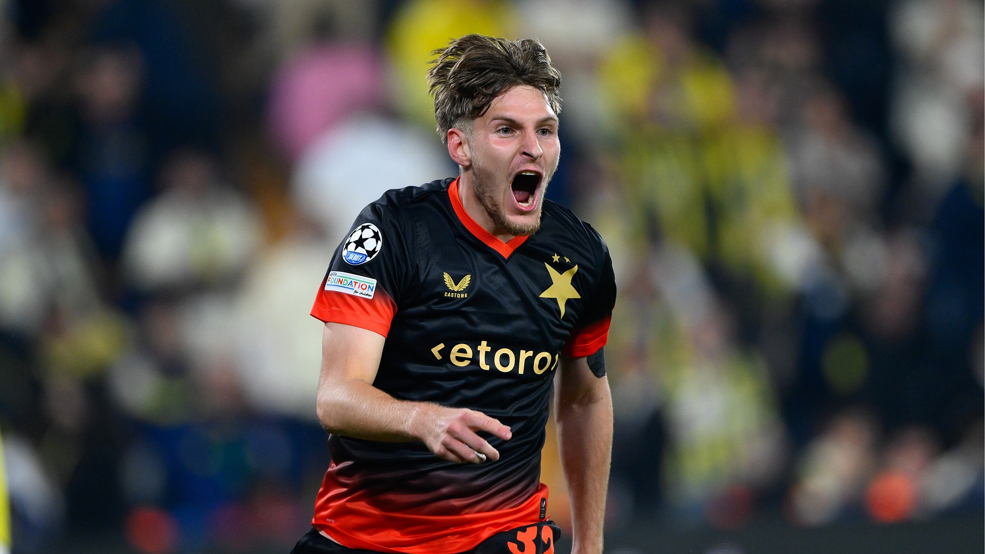 Fenerbahçe, Slavia Prag ile 2-2 berabere kaldı