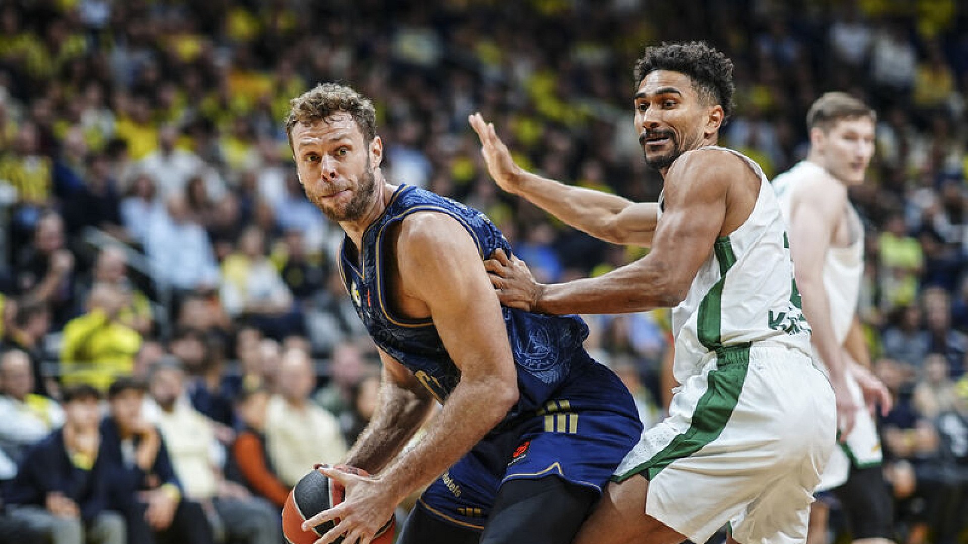 Fenerbahçe, Zalgiris'i EuroLeague'de 99-80 mağlup etti