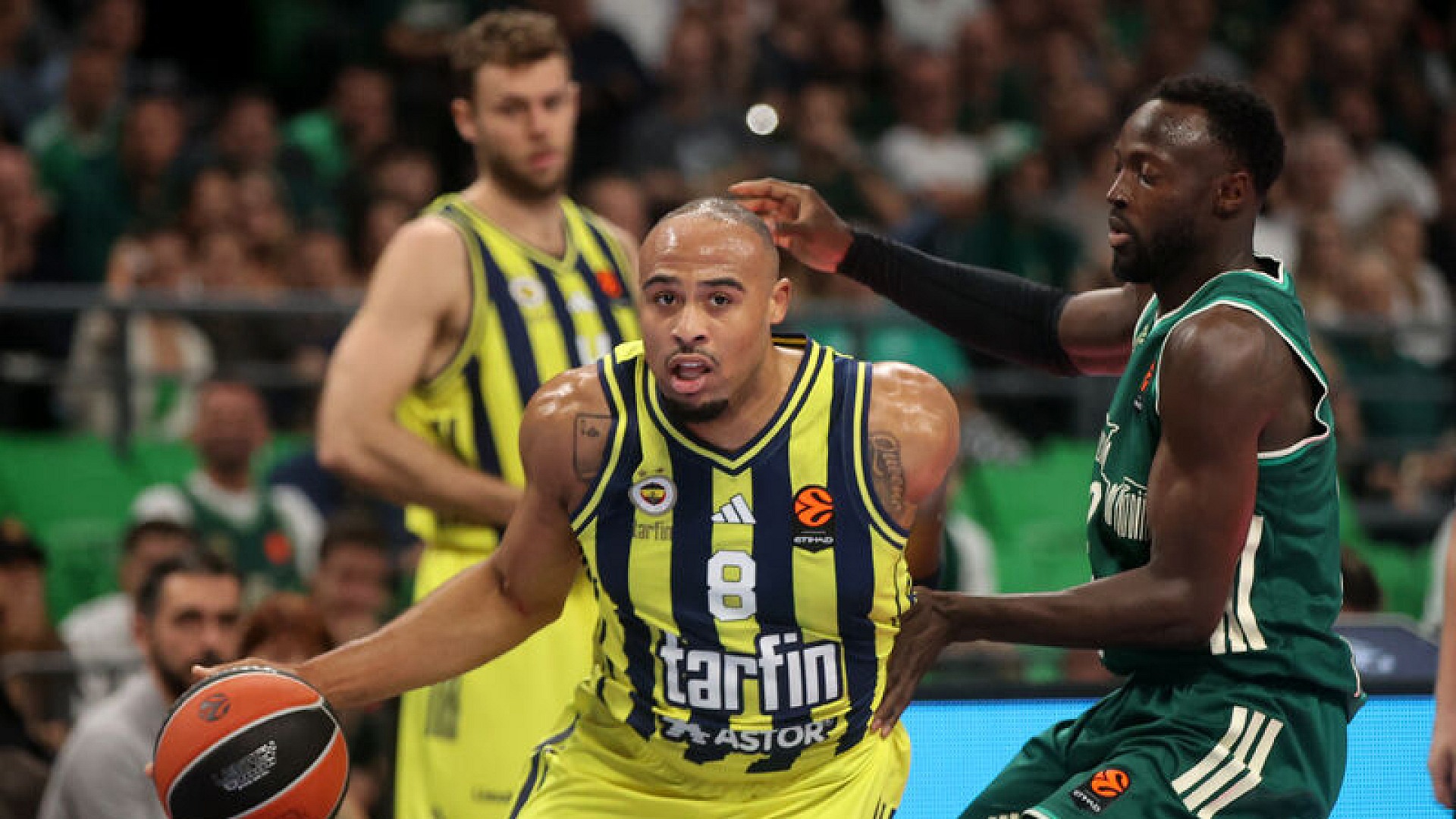 Fenerbahçe, Zalgiris ile EuroLeague mücadelesine çıkıyor