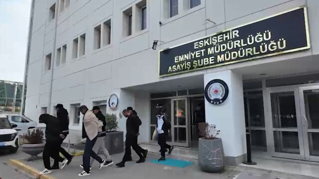 Fuhuş operasyonunda 18 şüpheli tutuklandı
