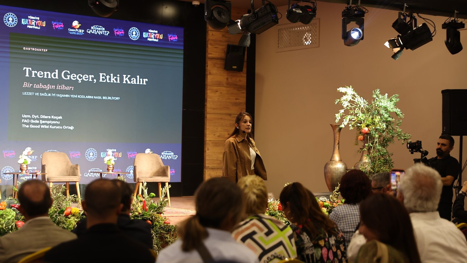 Gastroantep'te ünlü şefler gastronomiyi tartıştı
