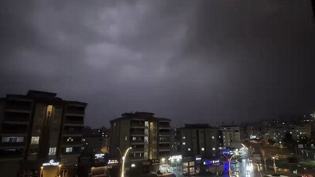 Gaziantep'te sağanak yağış ve şimşek fırtınası etkili oldu