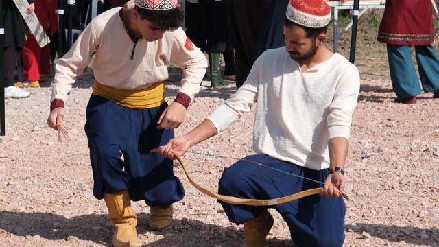 Geleneksel Türk okçuluk şampiyonası Bursa'da devam ediyor