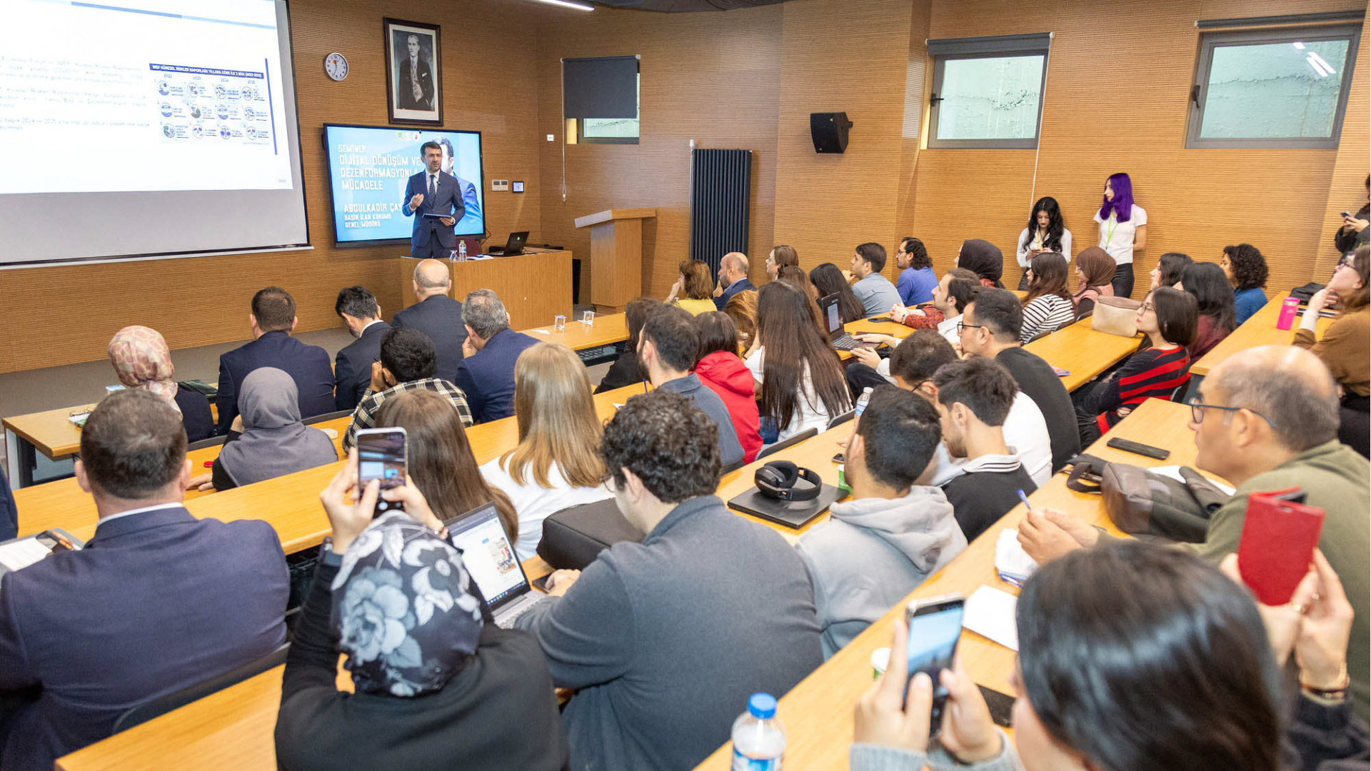 Genel Müdür Abdulkadir Çay, İstanbul Üniversitesi'nde konuştu