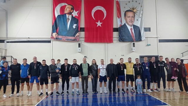 Gömeç'te kurumlar arası voleybol turnuvası yapıldı