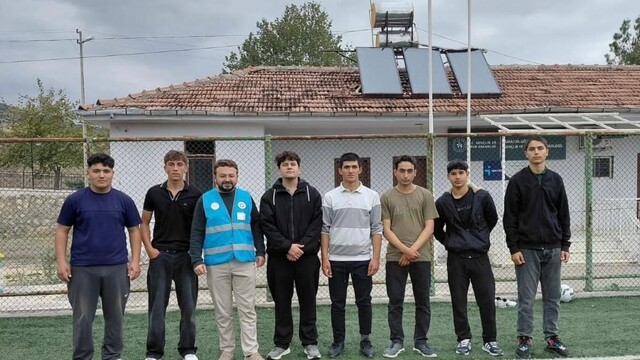 Göynücek'te gençler dostluk maçı oynadı