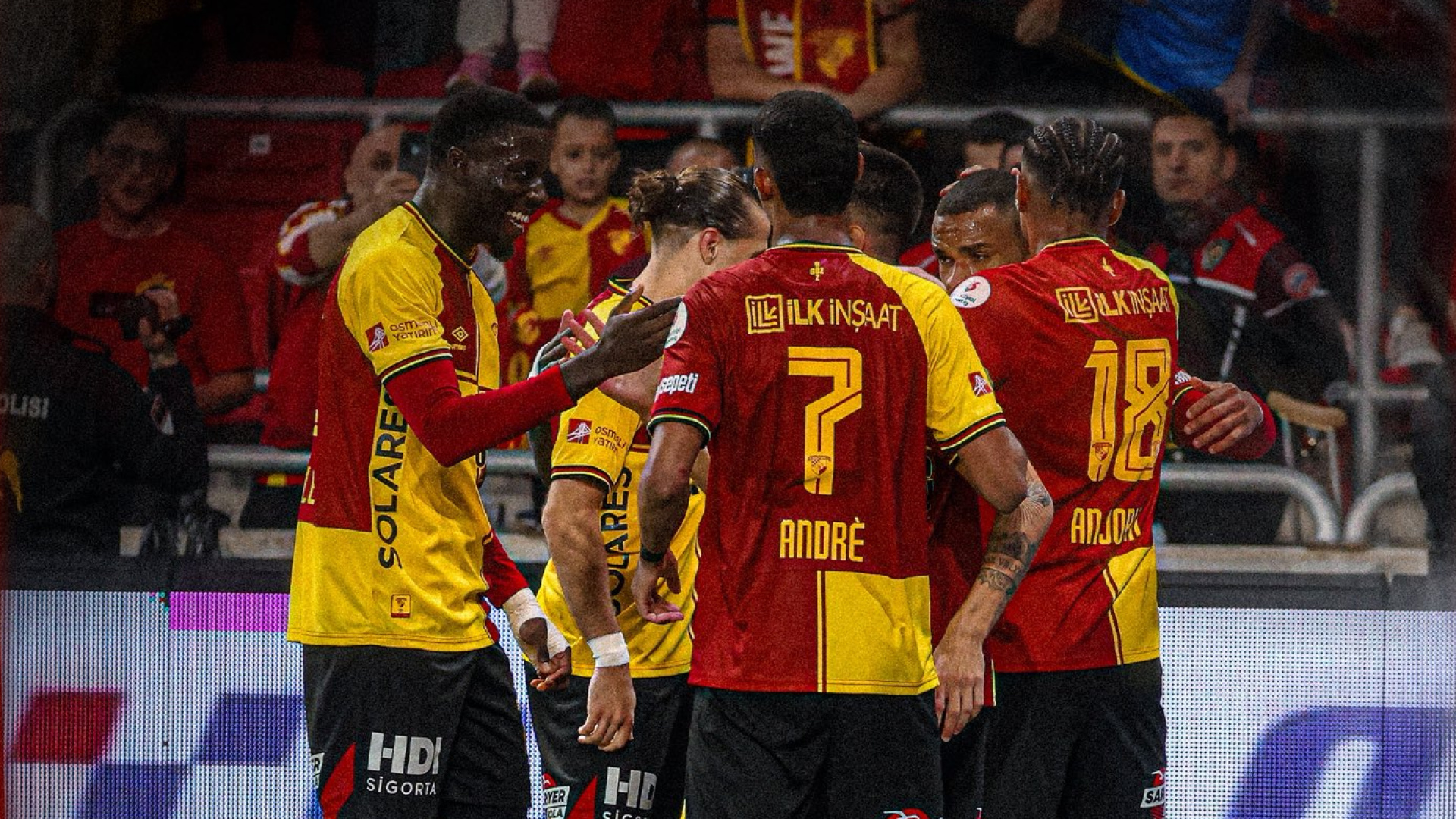 Göztepe, Çorum FK'yı 2-0 mağlup ederek seriye bağladı