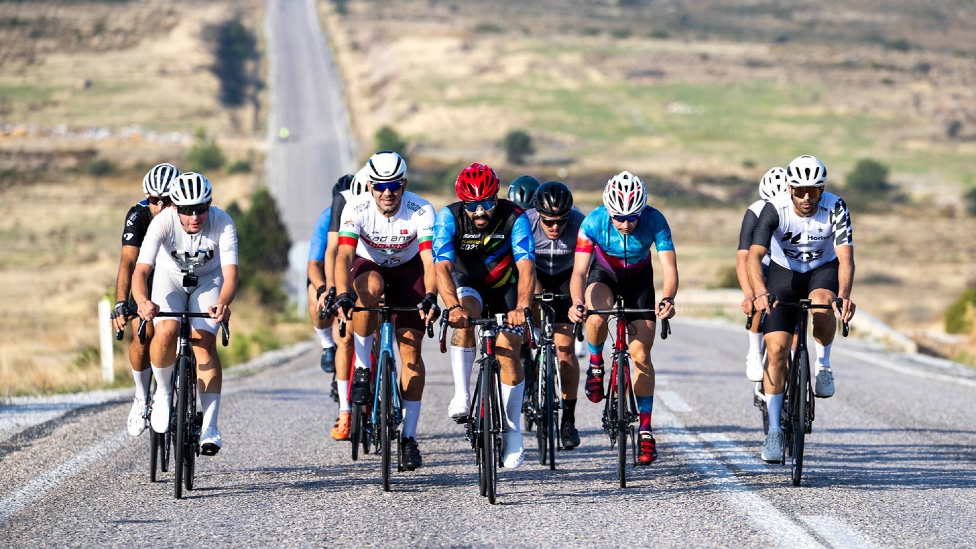 Gran Fondo Çeşme'de 809 sporcu parkurlarda mücadele etti
