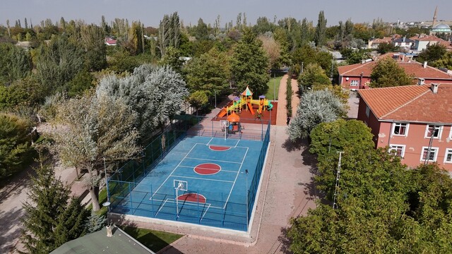 Gürpınar'da Deringöz Parkı ve yüzme havuzu tanıtımı