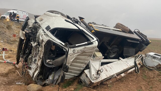 Gürpınar'da trafik kazası: 10 yaralı, 3'ü ağır