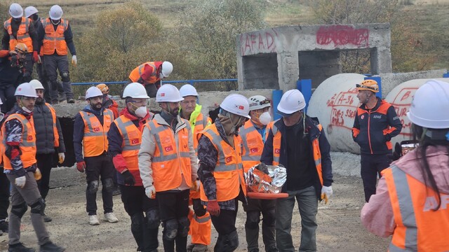 Hakkari'de CİSAD ekibine arama kurtarma eğitimi verildi