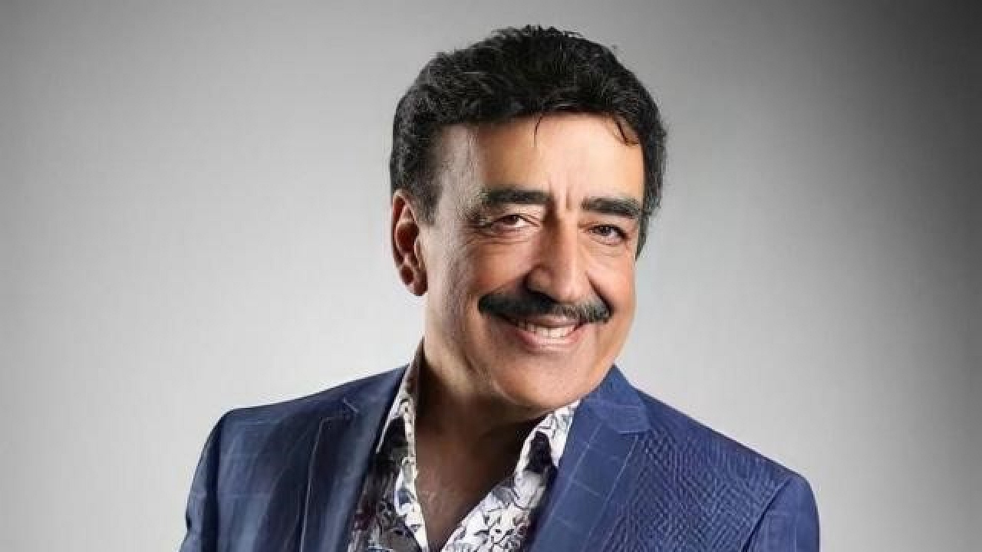 Hakkı Bulut, sahnede sağlık sorunu yaşadı