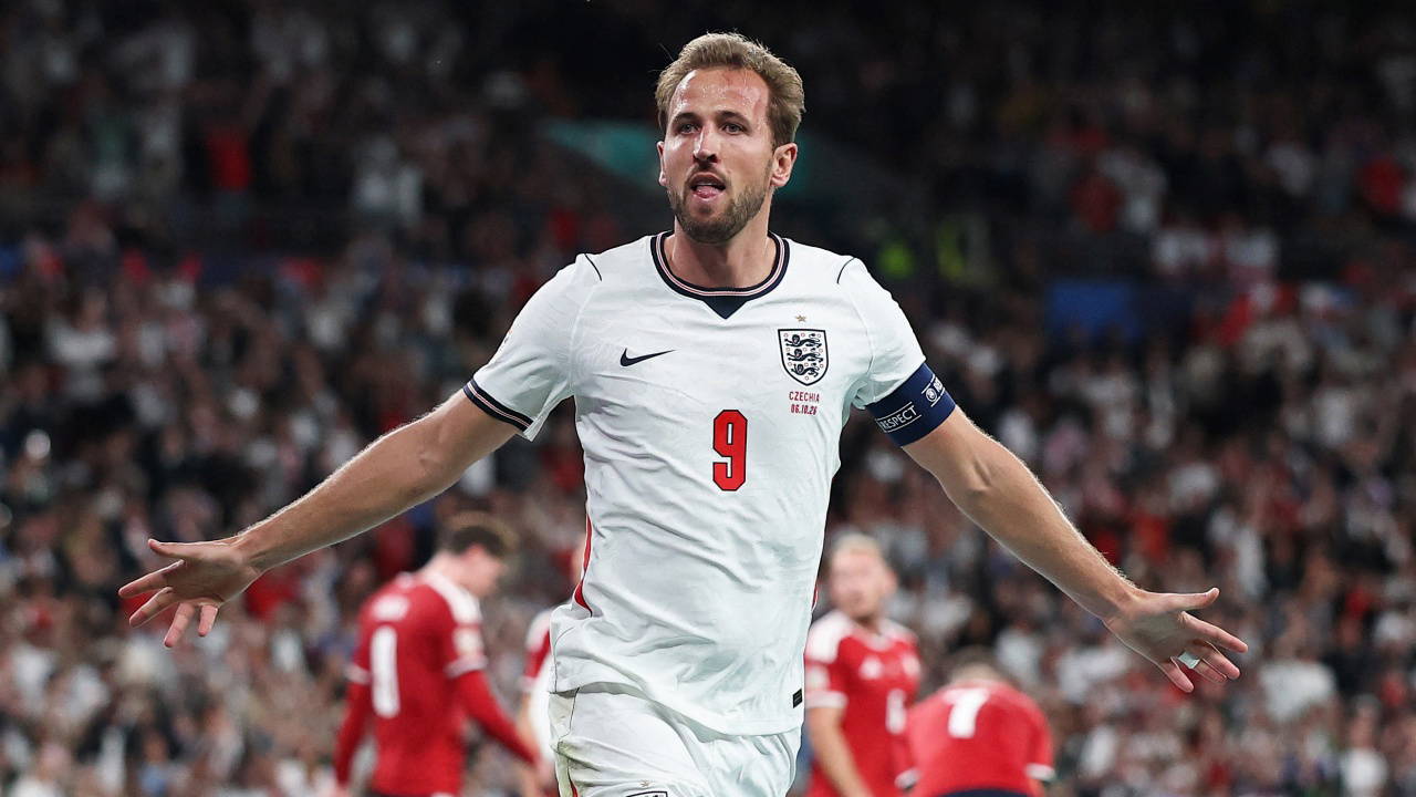 Harry Kane, İngiltere'de rekoru egale etti