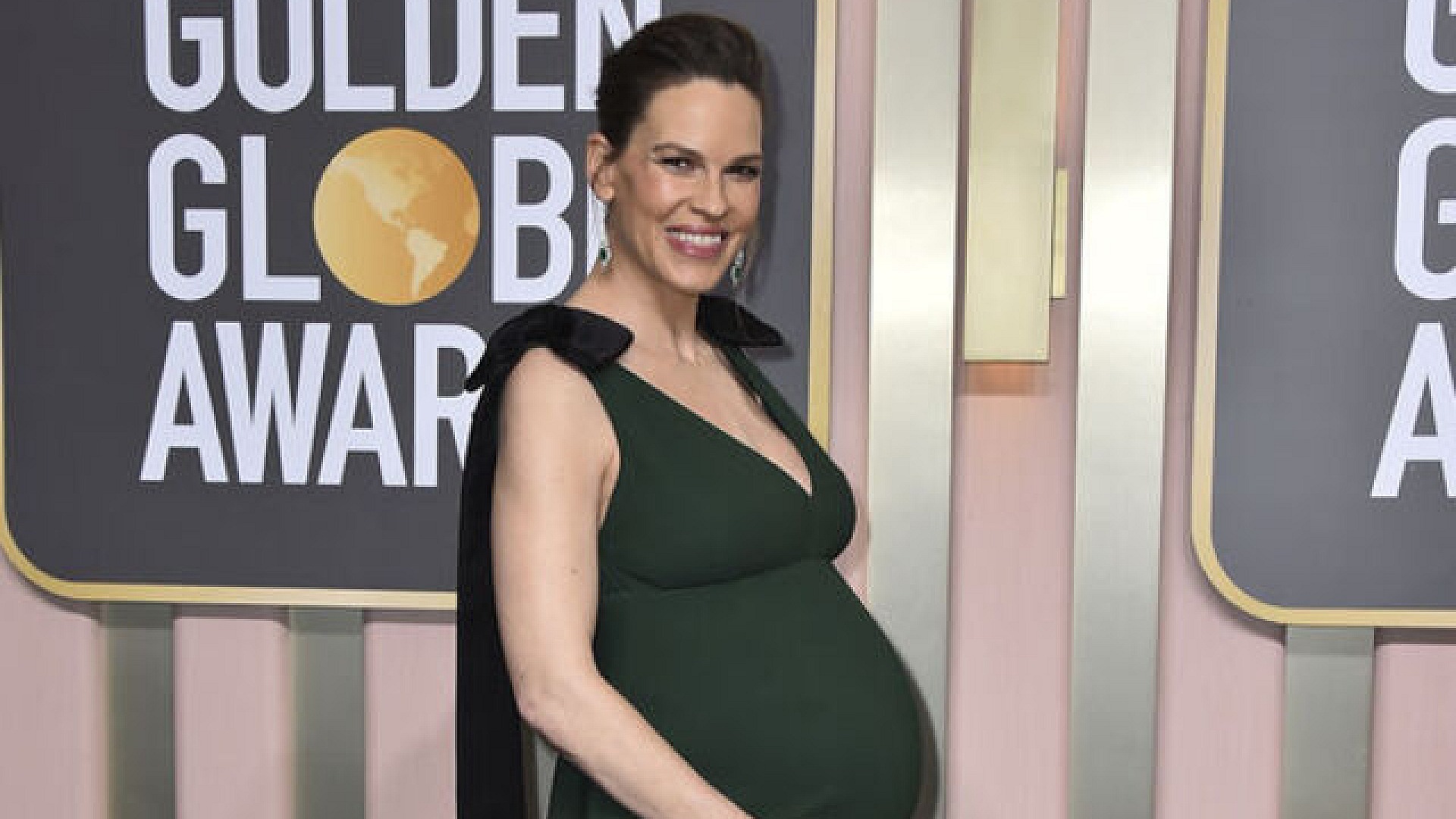 Hilary Swank, hamilelik eleştirilerine yanıt verdi