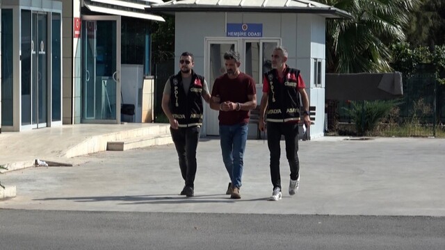 Hızır Çelik, eşarpla boşandığı eşini öldürmekten mahkum