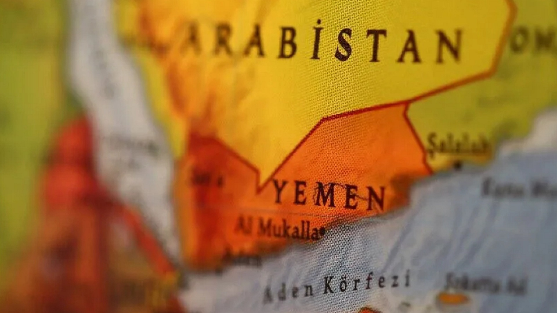 Husiler, Yemen Petrol Şirketi'ne hava saldırısı düzenlendi