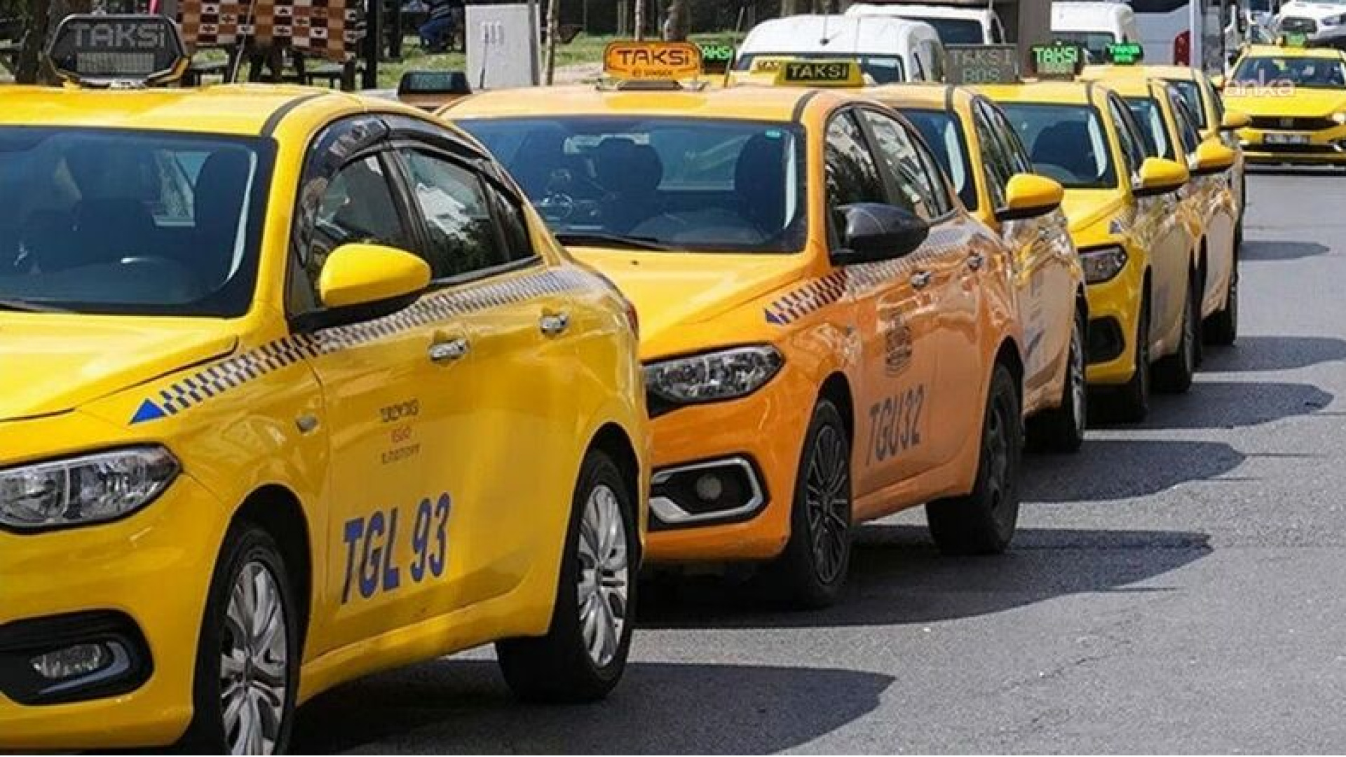 İBB, 250 taksi plakasından 15'ini sattı