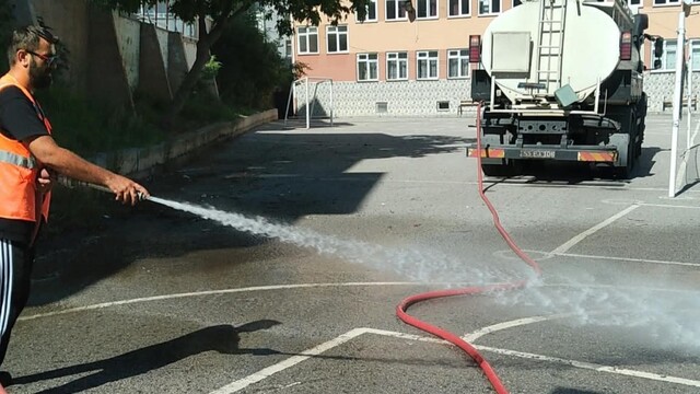 İlkadım Belediyesi'nden ibadethane ve okullara destek
