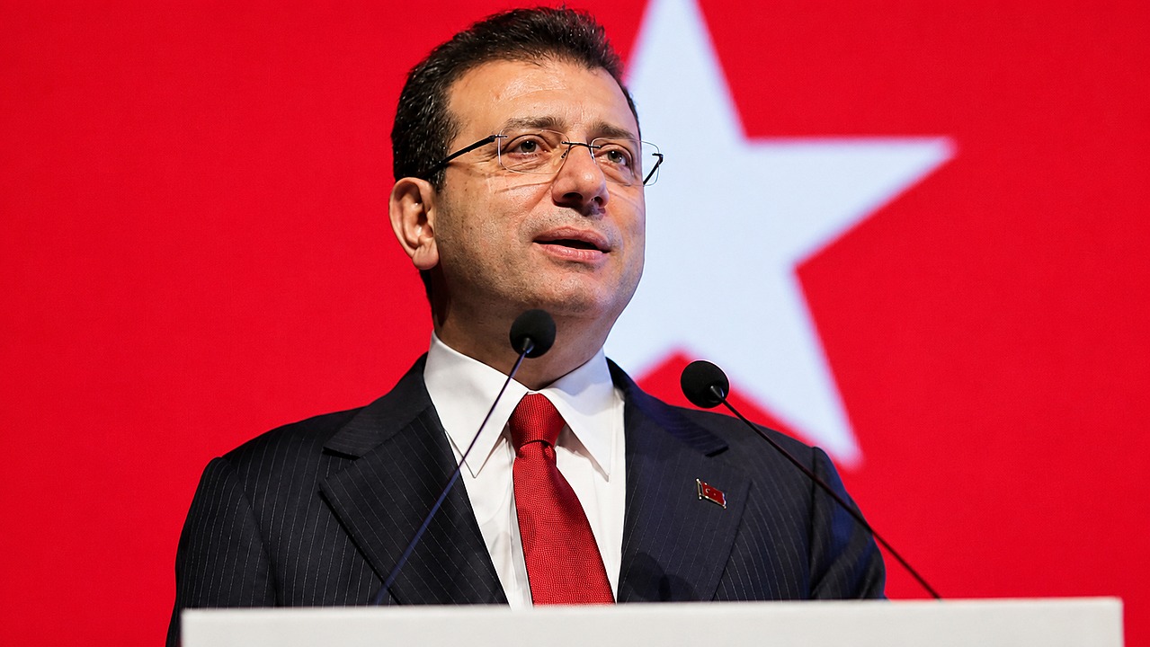 İmamoğlu'ndan Vahap Seçer tepkisi: operasyon bağımlılığı