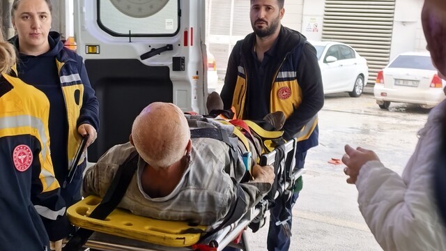 İnegöl'de yük asansörü düştü, bir kişi yaralandı
