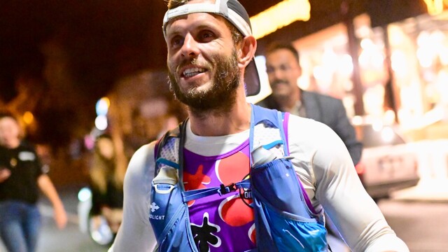 Nick Coats, 1700 kilometreyi 37 günde koşarak Ürgüp'e ulaştı