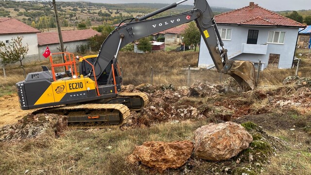 İnönü Belediyesi Erenköy'de yol açma çalışmaları başladı
