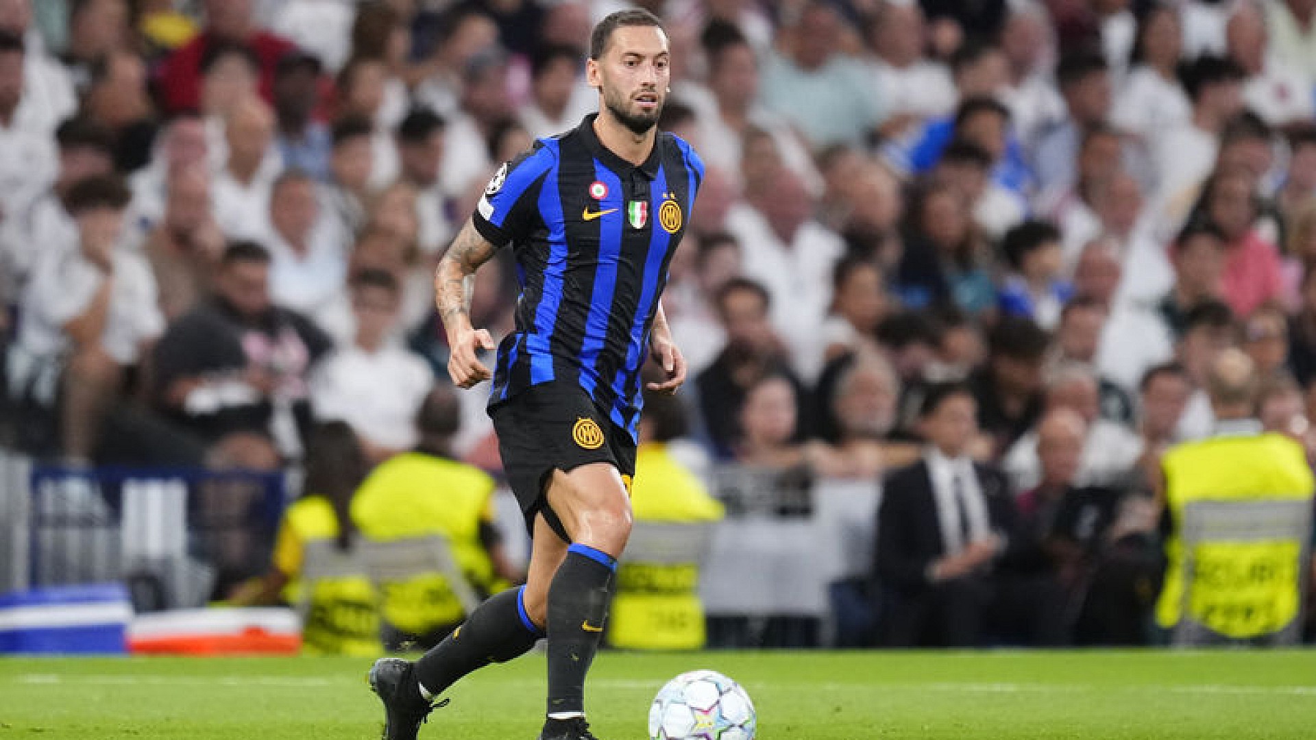 Inter, Hakan Çalhanoğlu'nun golüyle Parma'yı 3-0 yendi