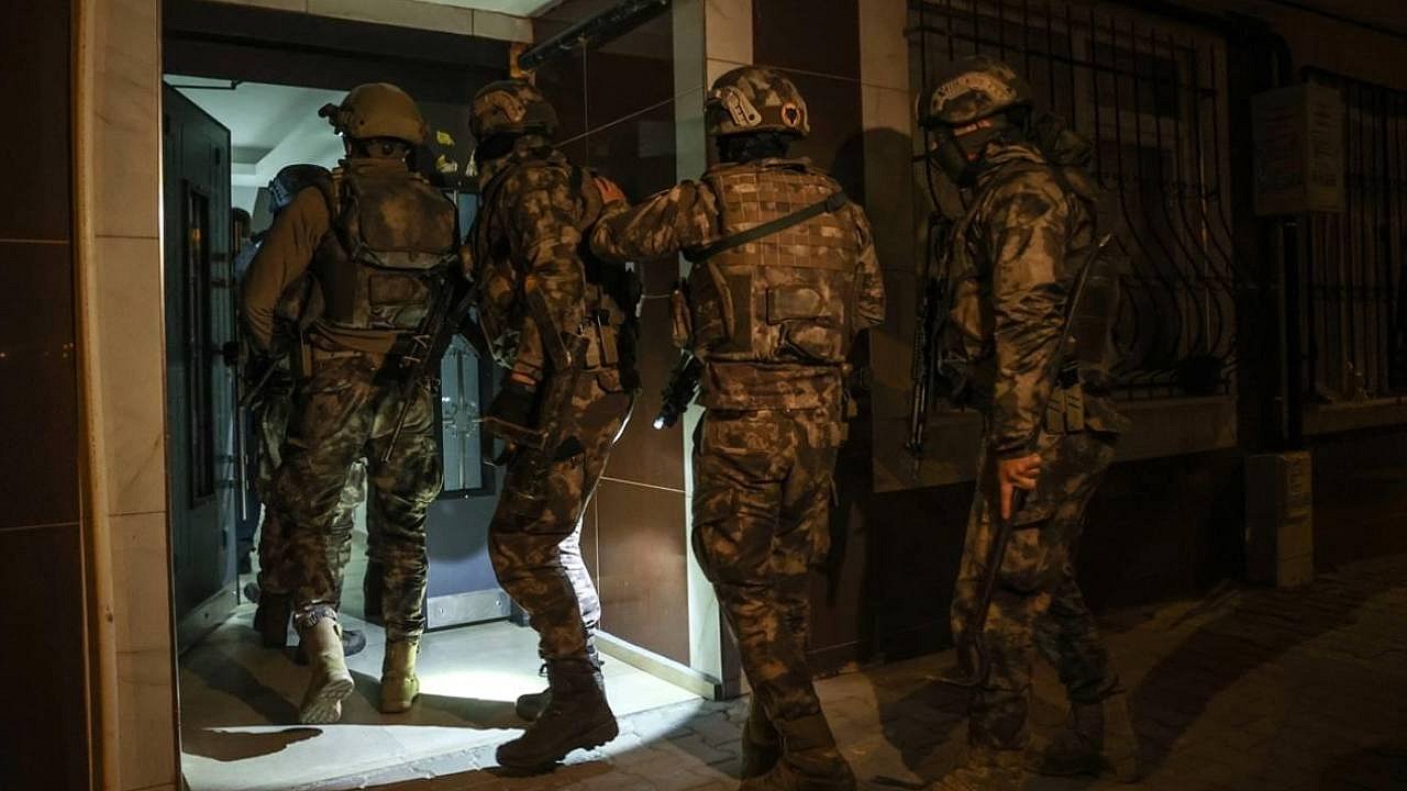 IŞİD'e yönelik 16 ilde operasyon, 51 kişi gözaltında