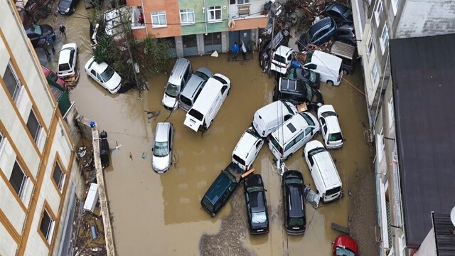İstanbul'da bir günde yıllık yağışın yüzde 40'ı düştü