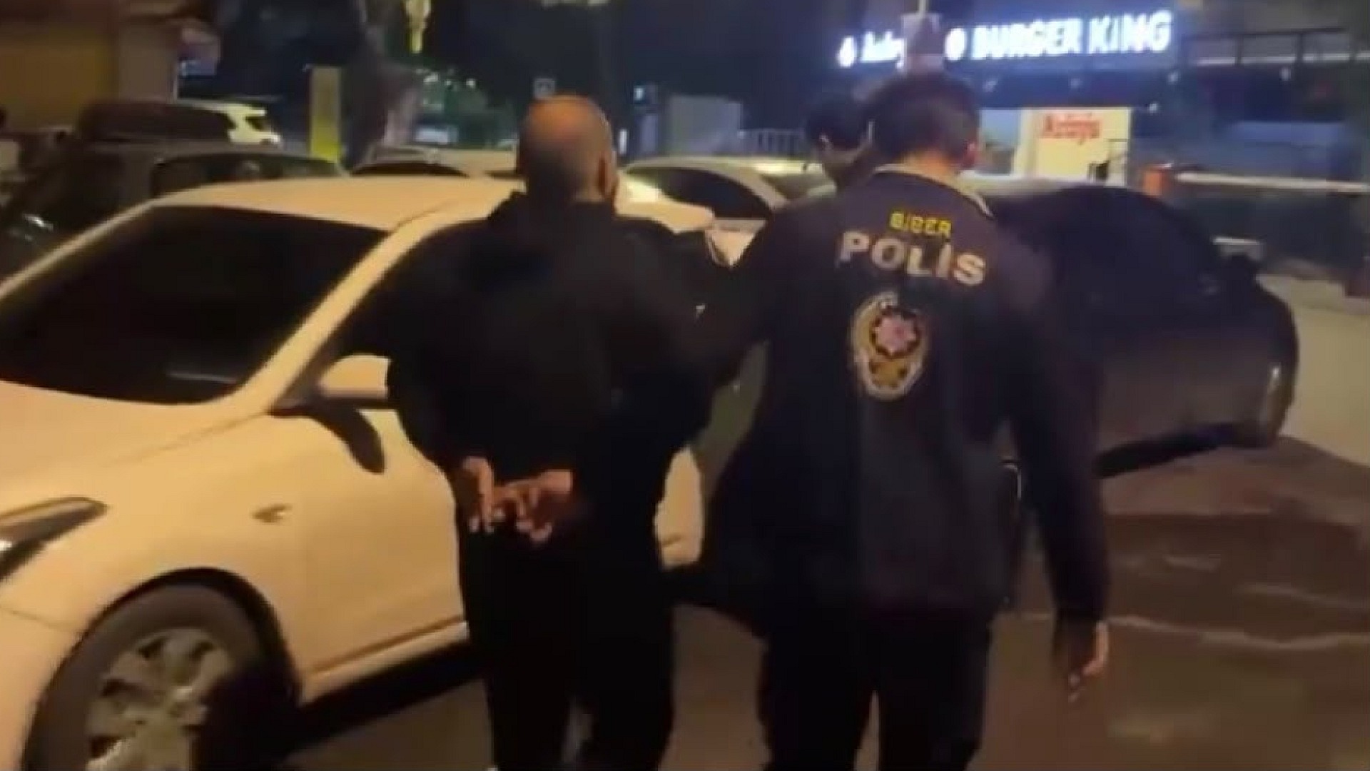 İstanbul'da canlı bahis hilesine operasyon: 8 gözaltı