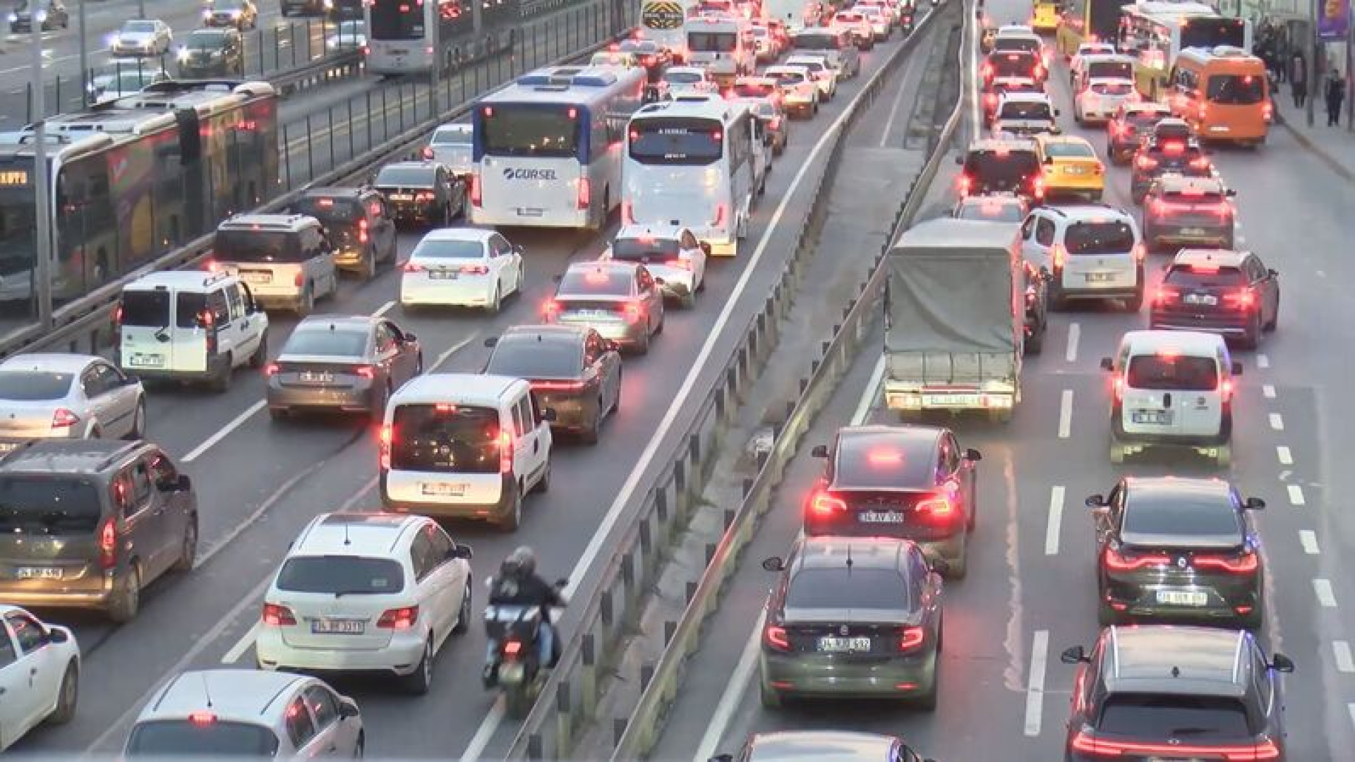 İstanbul'da dev derbi öncesi trafik yoğunluğu arttı
