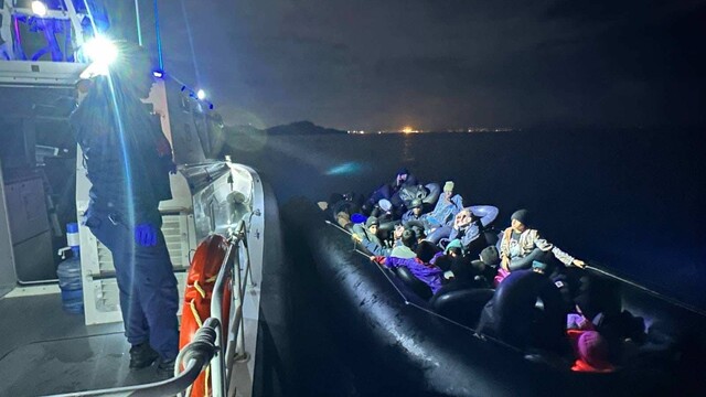 İzmir'de düzensiz göçmen operasyonu: 111 kişi yakalandı