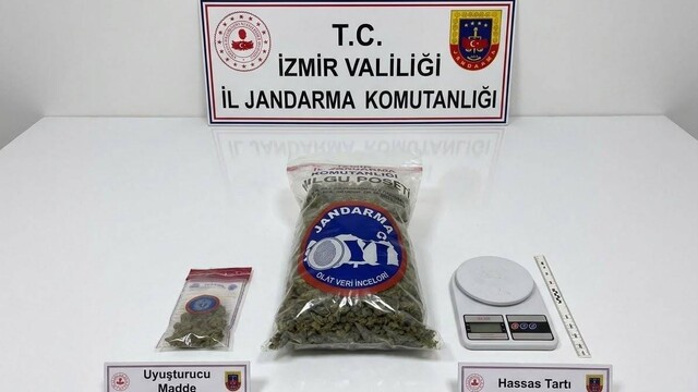 İzmir'de fabrikada uyuşturucu operasyonu: Üç kişi gözaltında