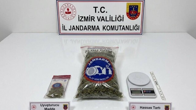 İzmir'de fabrikada uyuşturucu saklayan 3 kişi gözaltına alındı