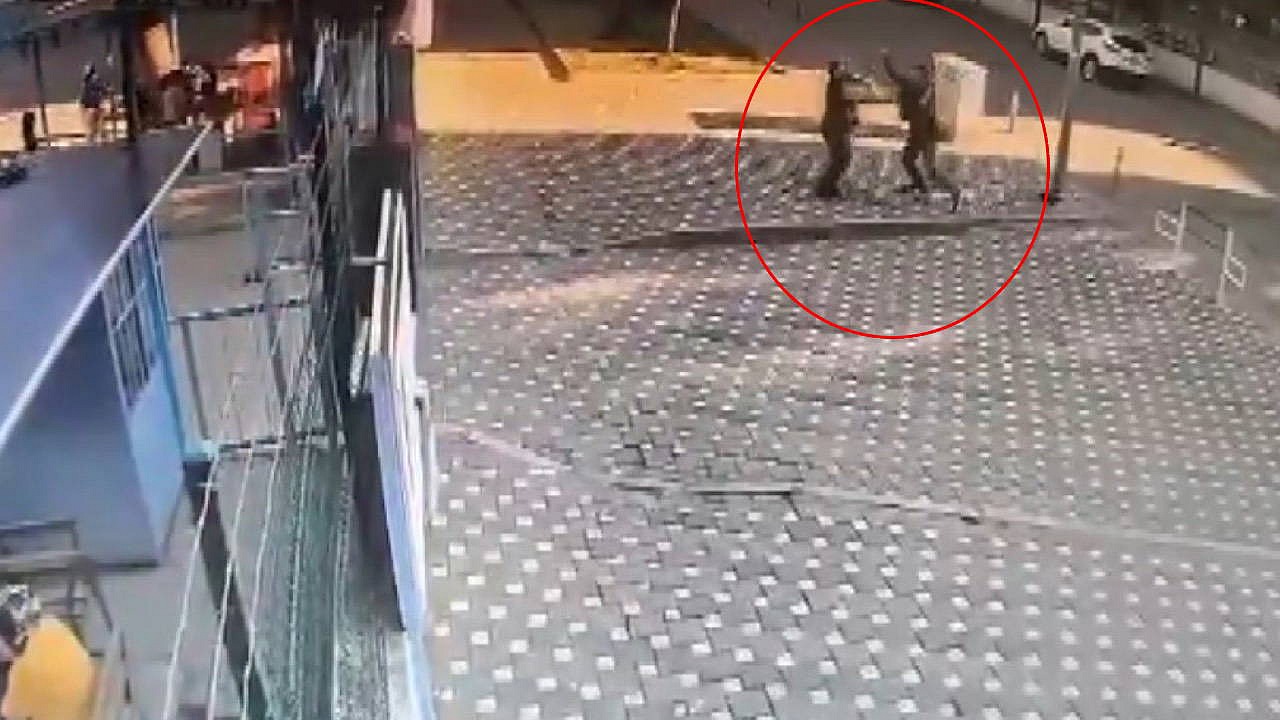 İzmir'de okul önünde arbede: Bekçiye saldıran öğretmen