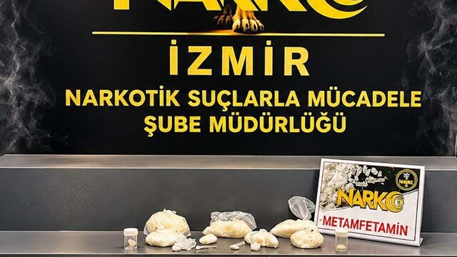 İzmir'de uyuşturucu operasyonu: 3 kişi tutuklandı