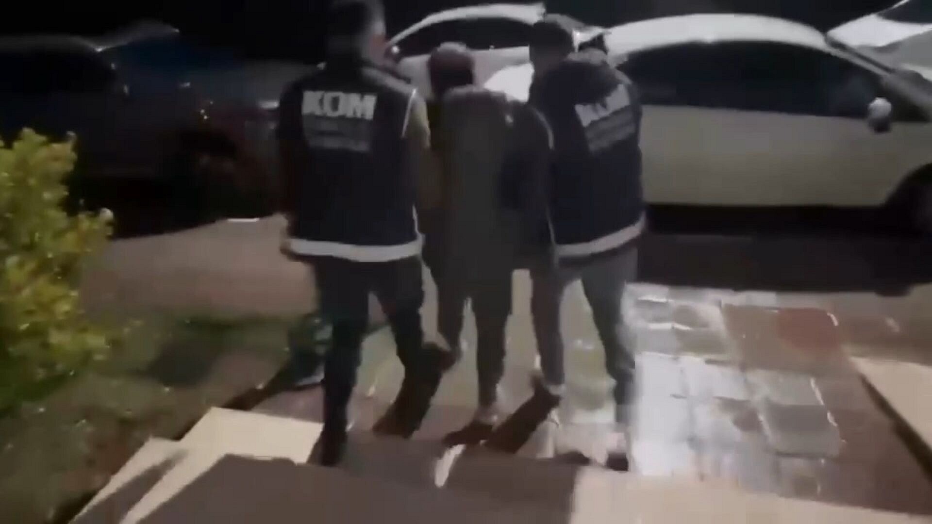 İzmir merkezli 4 ilde FETÖ operasyonu: 21 kişi gözaltında