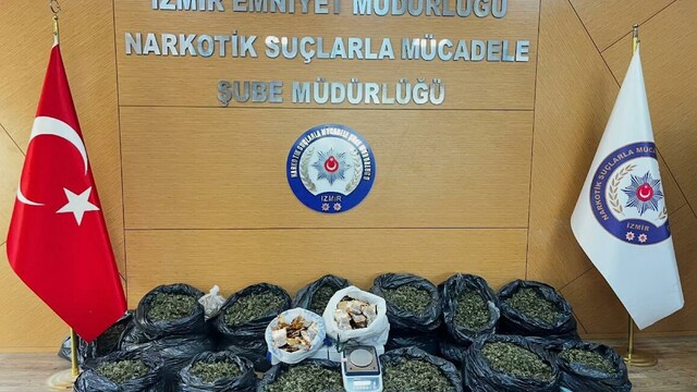 İzmir merkezli uyuşturucu operasyonunda 12 kişi gözaltına