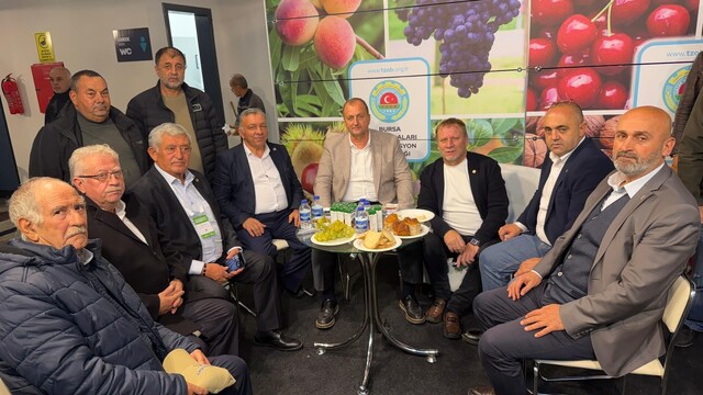 İznik Belediye Başkanı Usta, Bursa Tarım Fuarı'nı ziyaret