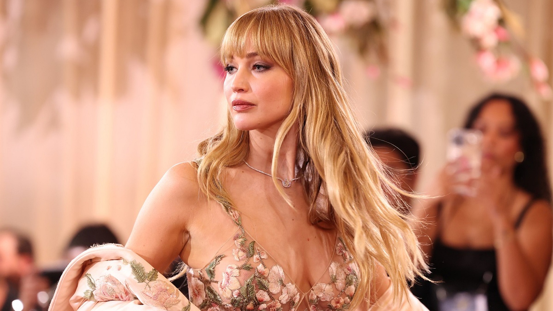 Jennifer Lawrence, estetik ameliyat olduğunu açıkladı