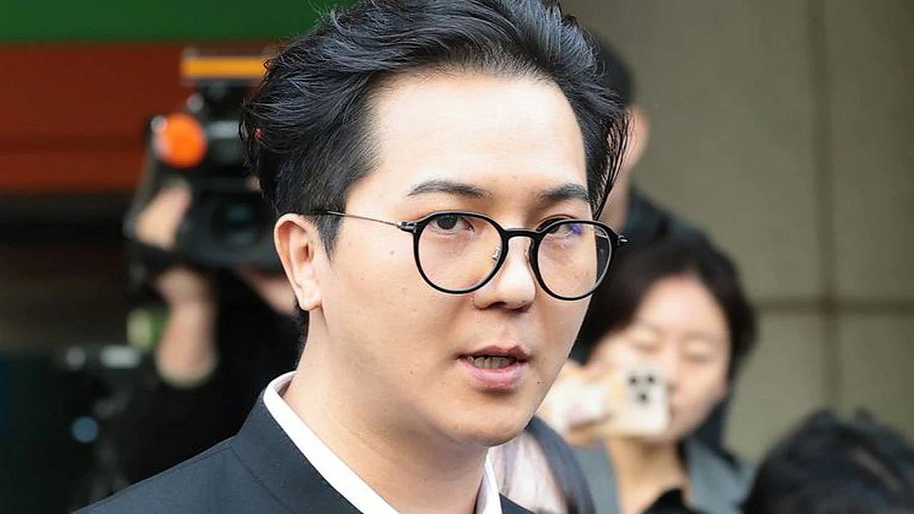 K-pop yıldızı Song Min-ho'ya askerlikten hapis cezası