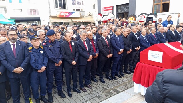 Kalp krizi sonrası hayatını kaybeden polis memuru uğurlandı