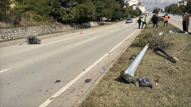 Karabük'te elektrikli bisiklet otomobille çarpıştı