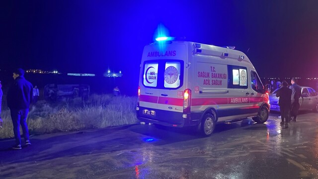 Karaman'da kaygan yolda kaza: 1 yaralı ve 300 bin lira zarar