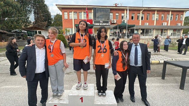 Kargı Panayırı'nda atletizm yarışmalarında ödüller verildi