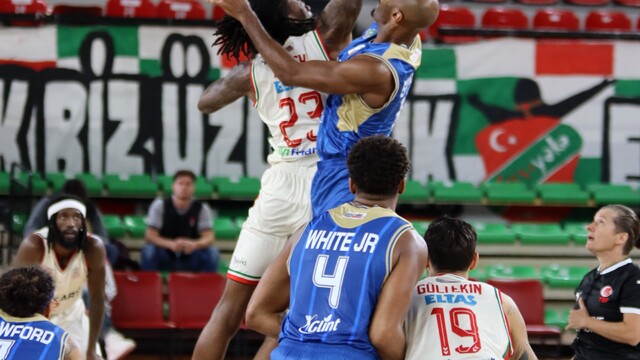 Karşıyaka, Çayırova Belediyesi'ni 95-79 yenerek galip geldi